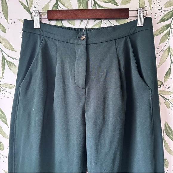 Paisie Cotton Ankle Trousers. Green. Size 6 (UK Size 10). - Picture 2 of 8